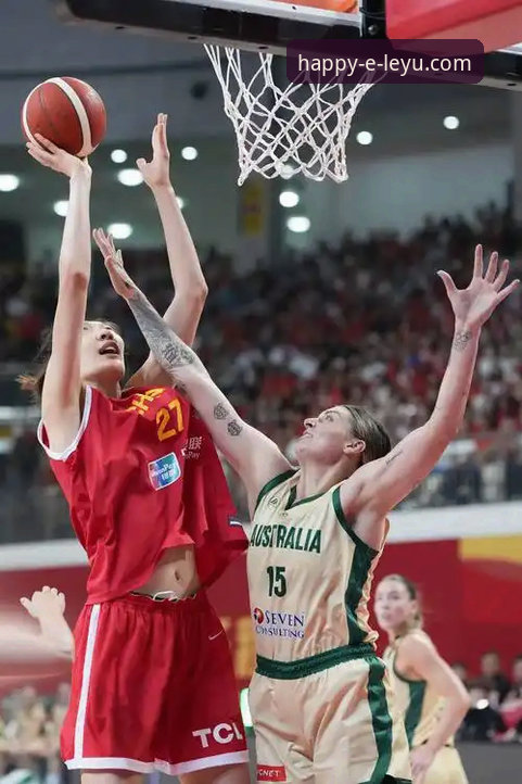 中国女篮战术调整与关键球员表现深度分析：一场胜利背后的实战密码